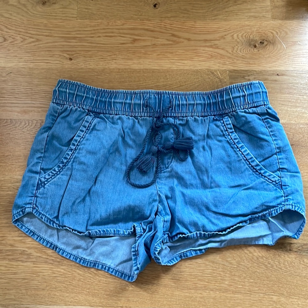 Loft XS soft denim like shorts